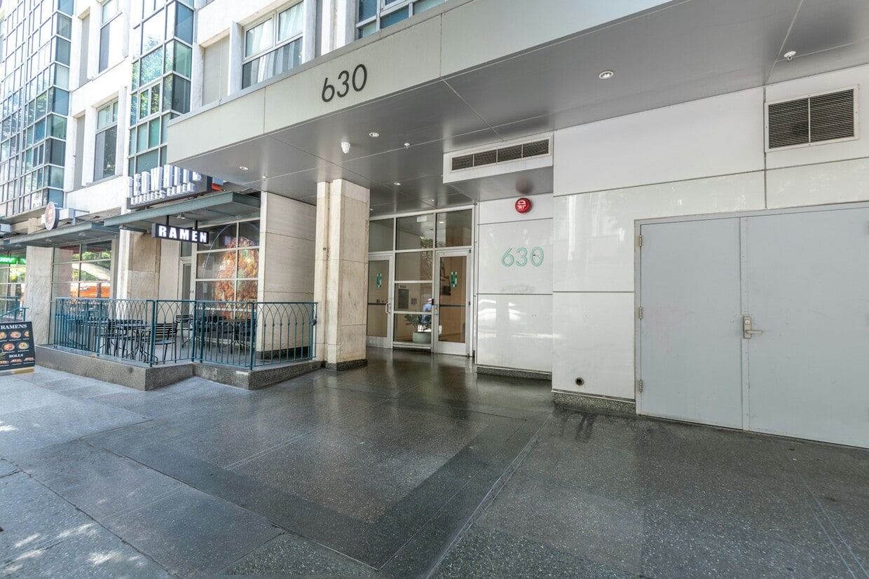 Primary Photo - 630 W 6th St