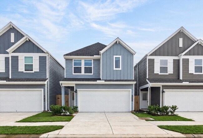 Building Photo - 28126 Meadowlark Sky Dr