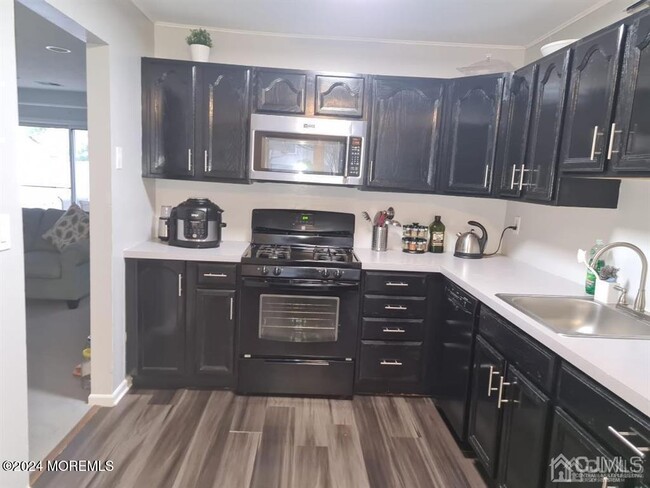 Foto del edificio - 36 Upperbrook Ct