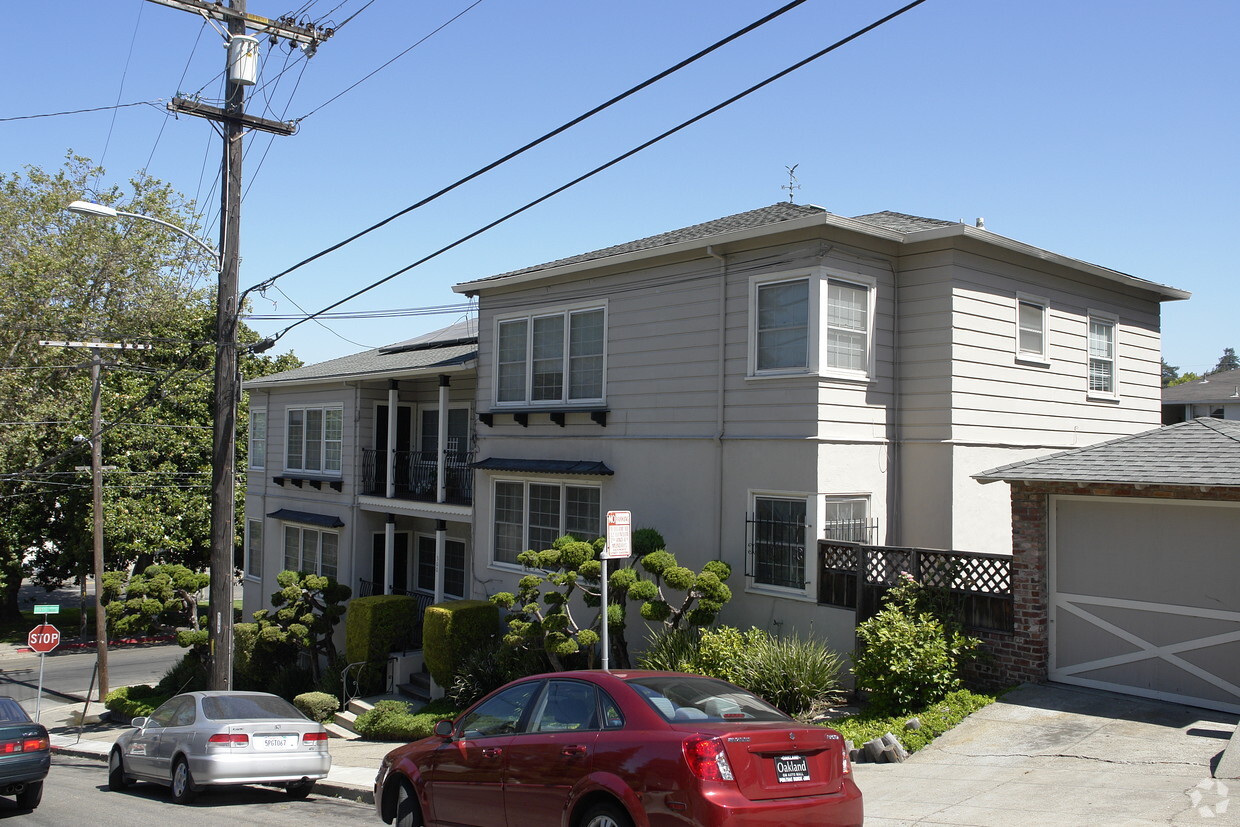 Primary Photo - 500 E 22nd St