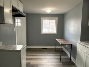 Building Photo - 1309 W Pruitt St