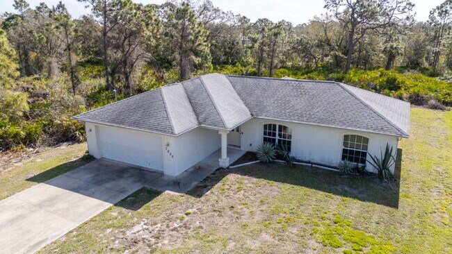 Building Photo - "Charming 3-Bed Oasis with 2 Baths - 1420 ...