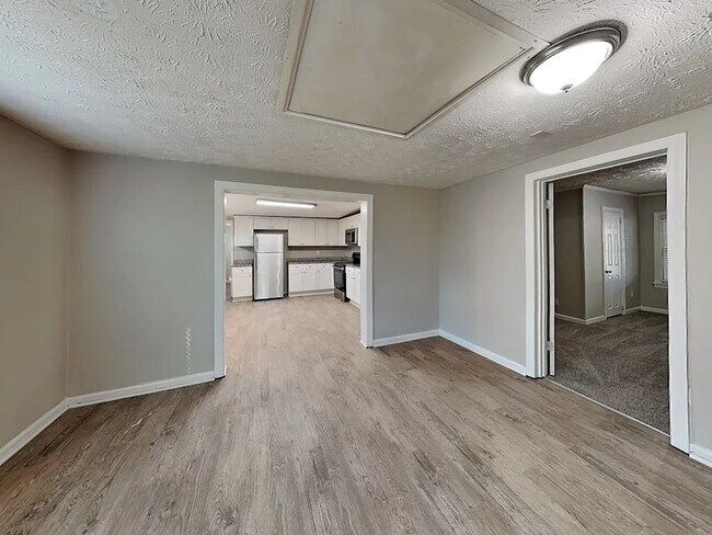 Foto del edificio - 1306 N Hickory St