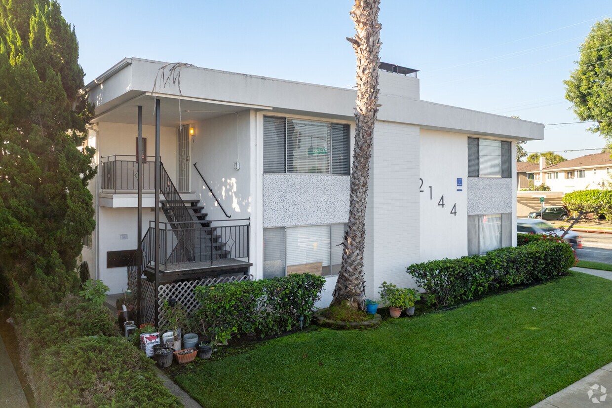 Foto principal - 2144 W. 182nd St.