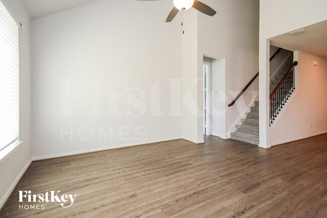 Foto del edificio - 24323 Huntcliff Dr