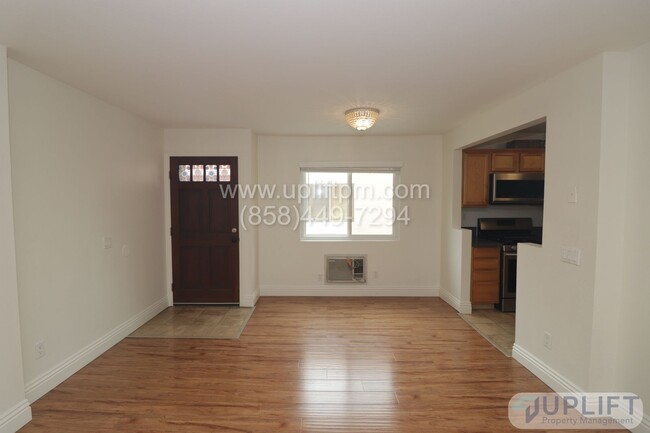 Building Photo - 2 Bed, 2 Bath Condo with Modern Upgrades A...