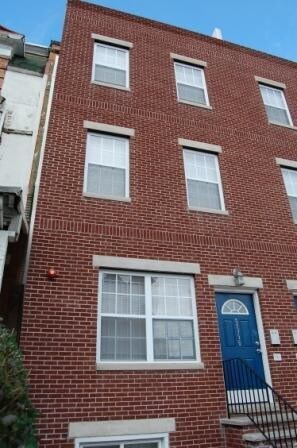 Foto principal - 2358 N Park Ave