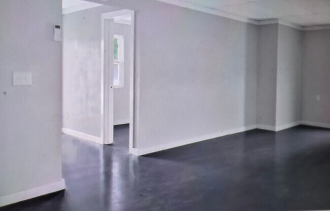 Foto del edificio - 1259 N Business 49