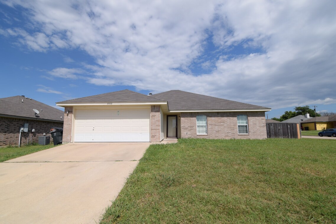 Foto principal - 3908 Joshua Taylor Dr