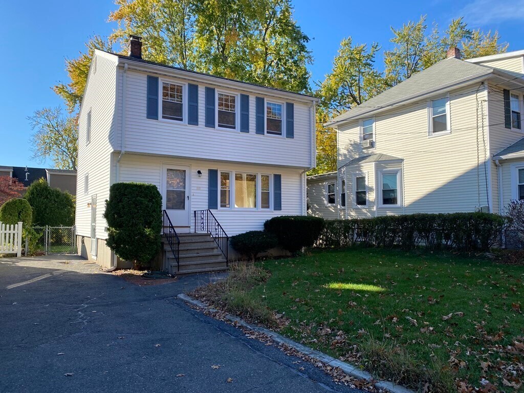 Primary Photo - 132 Lowell St