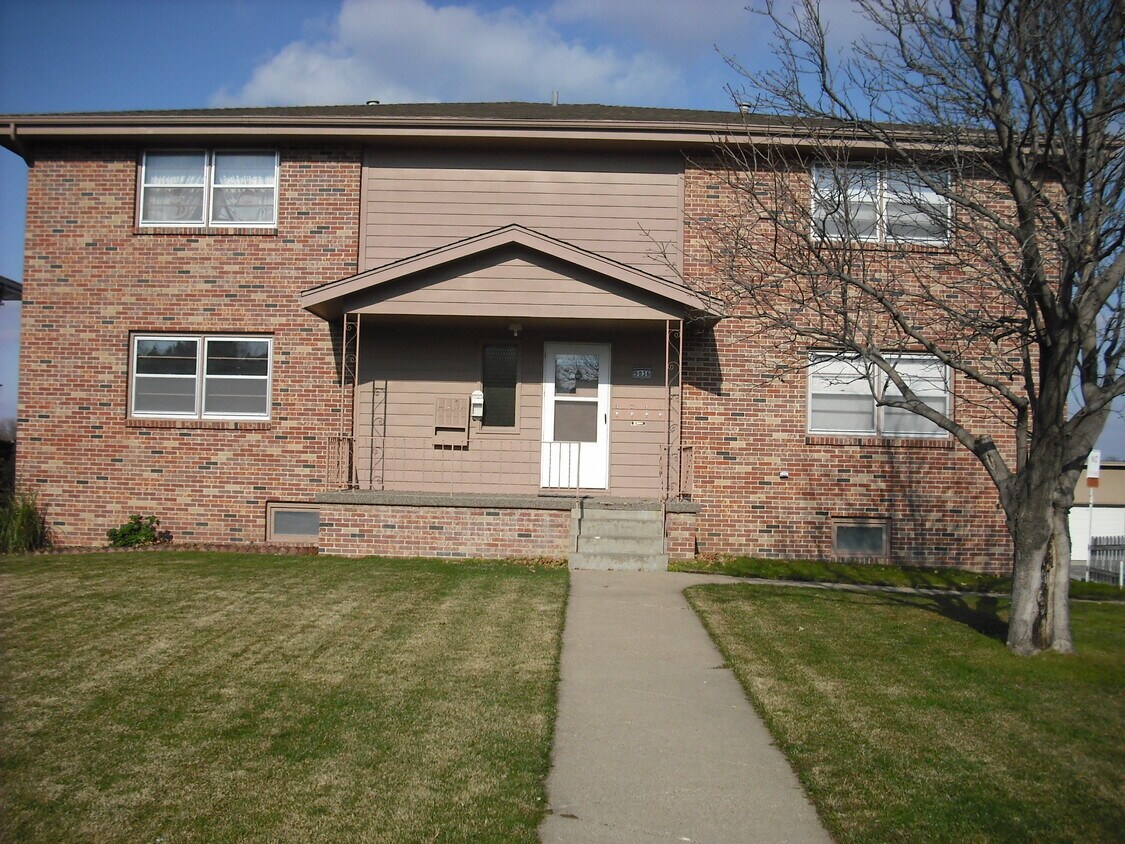 9036 Ohio St Unit 1, Omaha, NE 68134 Apartments in Omaha, NE