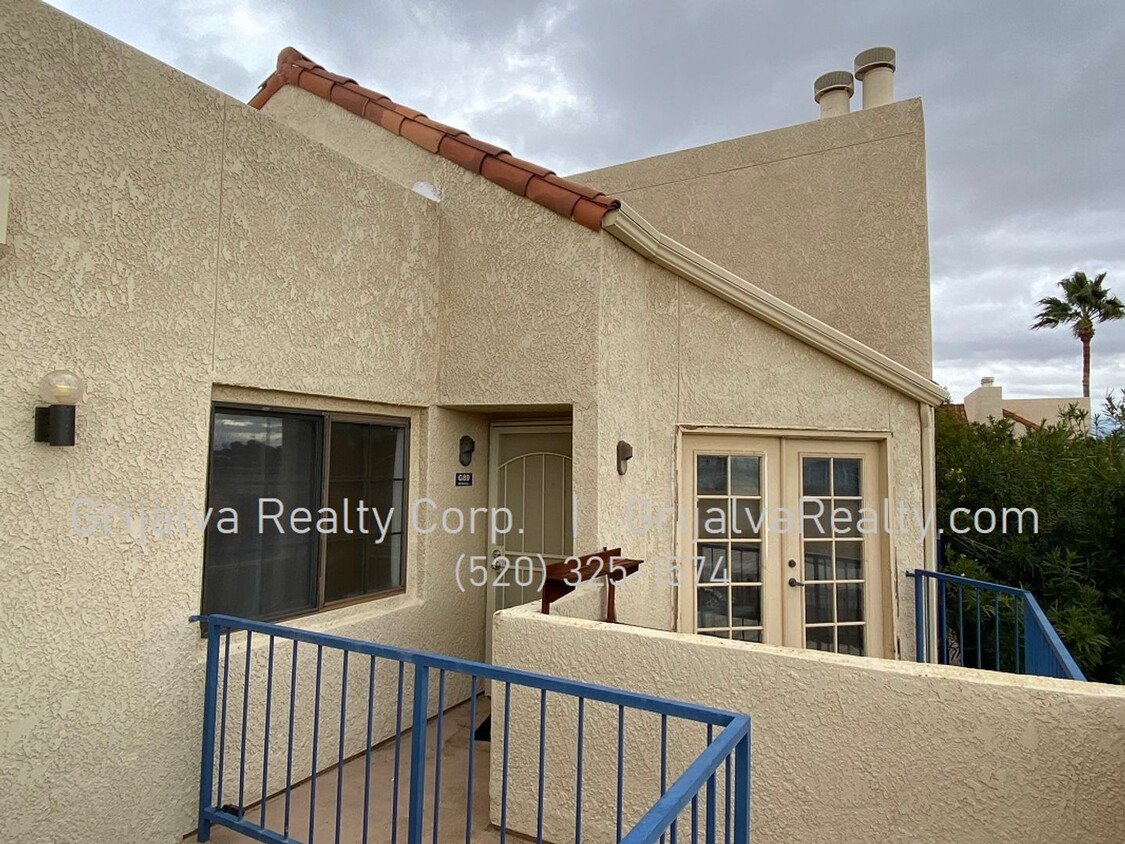 Foto principal - 1200 E River Rd