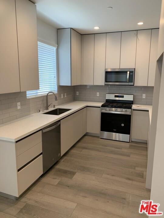 Foto del edificio - 1721 Granville Avenue Apt ##3, Los Angeles...