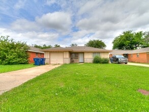 Building Photo - 213 NW 82nd St