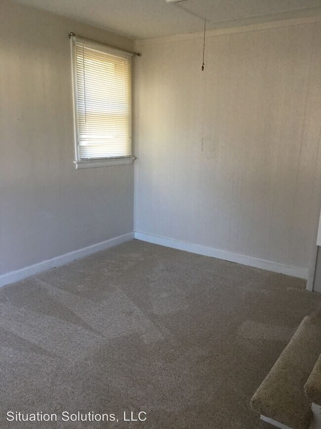 Building Photo - 3 br, 1.5 bath House - 404 Ingram Road