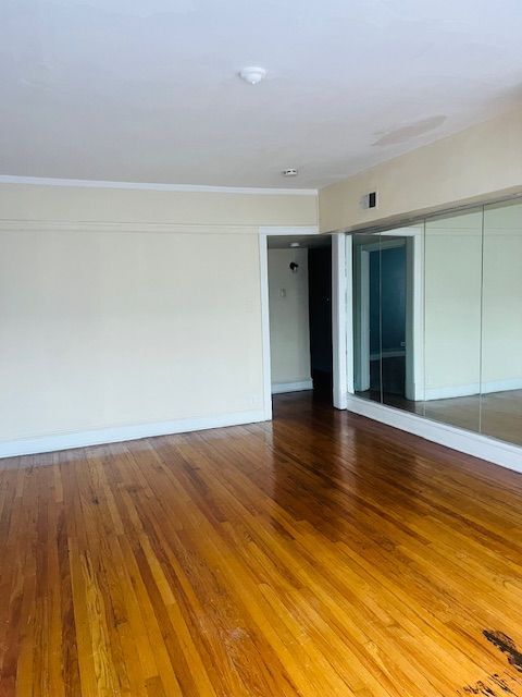 Foto del edificio - 7828 S Ellis Ave