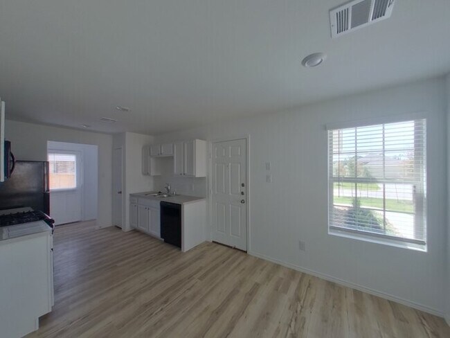 Building Photo - 5925 Rimini Landing Ln
