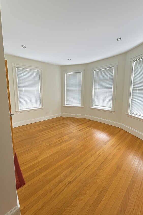 Primary Photo - 7 Alcott St