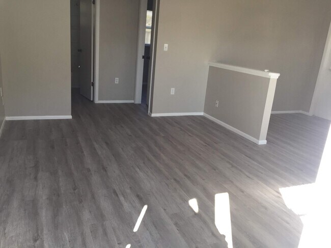 Building Photo - 5413 satsuma dr