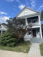 Building Photo - 157 Benson St