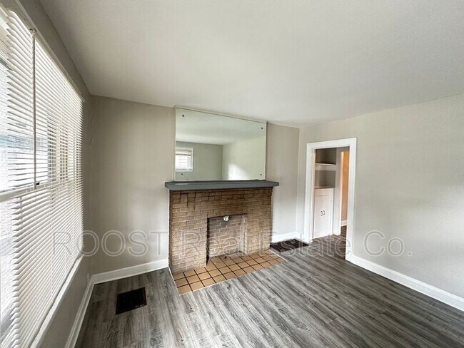 Foto del edificio - 732-734 Deshler Ave.