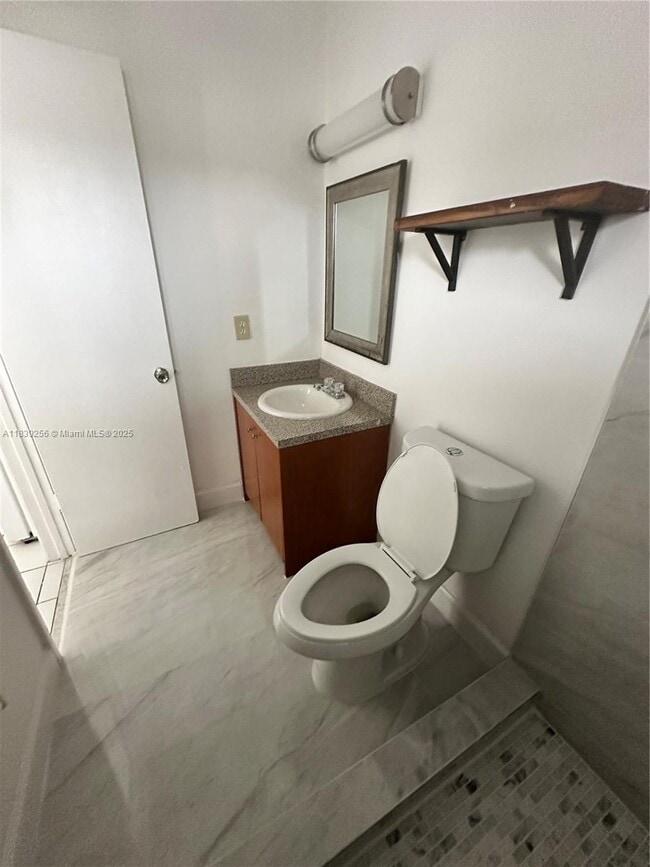 Building Photo - 2300 W 66th Pl