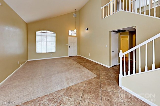 Building Photo - 5720 Ocean Beach Dr