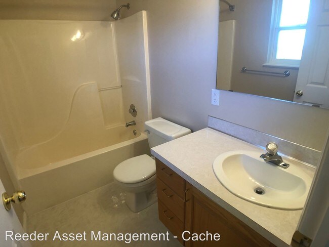 Foto del edificio - 3 br, 2.5 bath House - 1383 Spring Lane