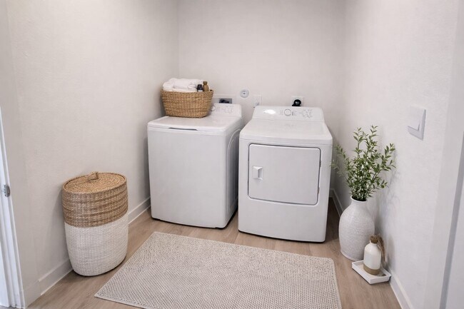 Foto del edificio - 30635 Windermere Peaks Ln