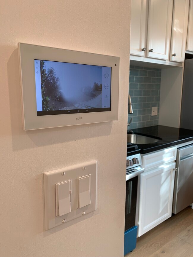 Video Gate-Security System - 14953 Valleyheart Dr