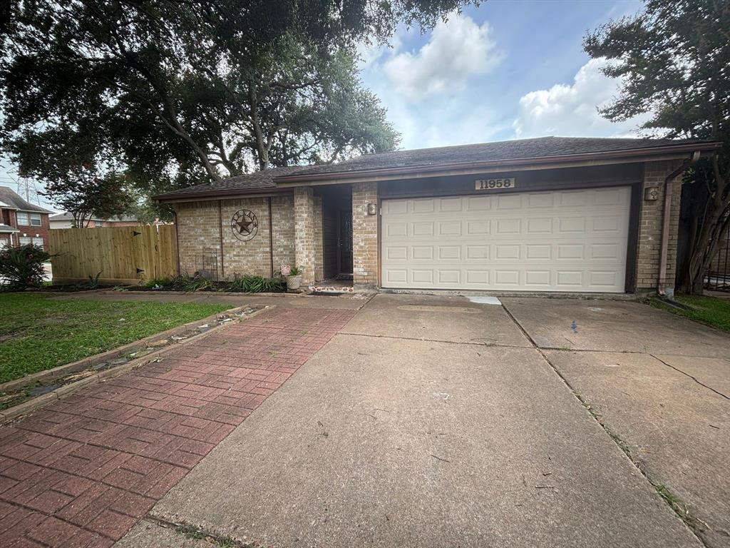 Primary Photo - 11958 Meadow Crest Dr