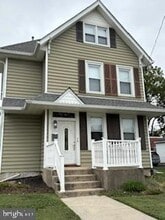 Building Photo - 220 Ryers Ave