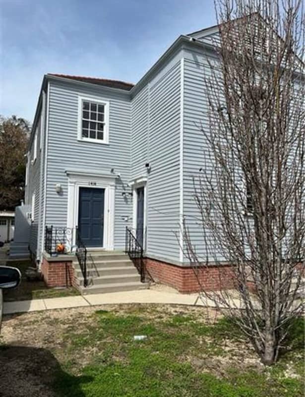 Primary Photo - 1416 Broadway St