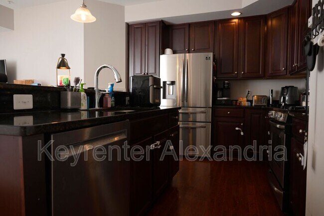 Foto del edificio - 2561 Eastbourne Dr