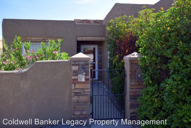 Building Photo - 10124 Arroyo Crest Dr NW