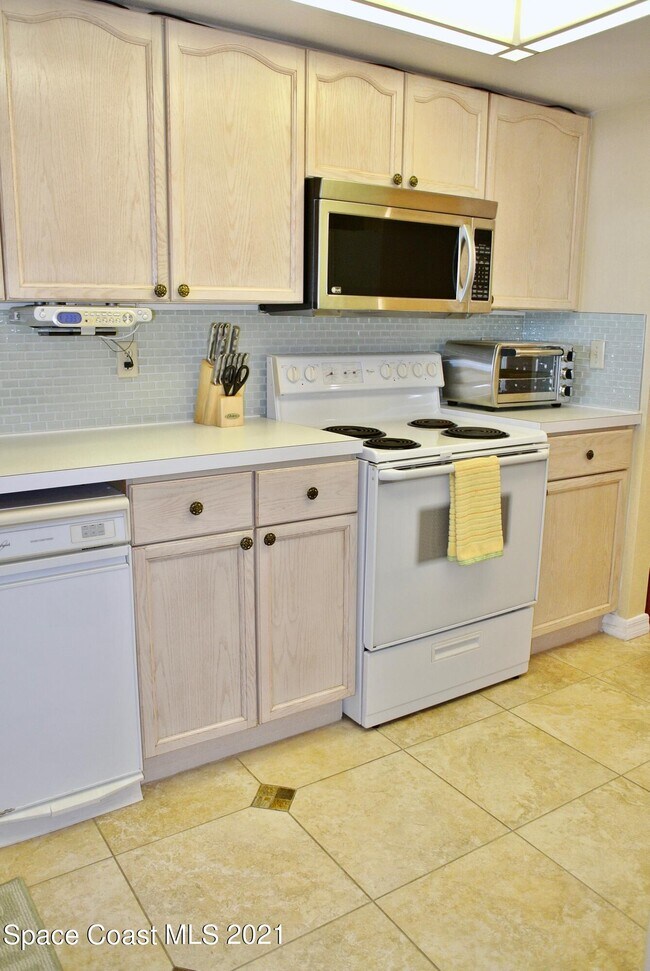 Foto del edificio - 555 Harrison Ave