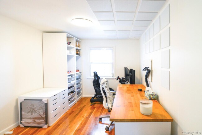 Foto del edificio - 212-23-212-16 16th Ave