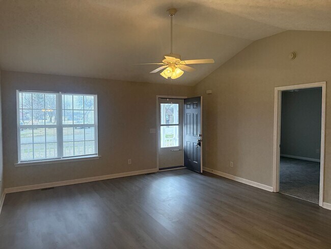 Foto del edificio - 3 bedroom 2 bath home in Stewarts Creek area.