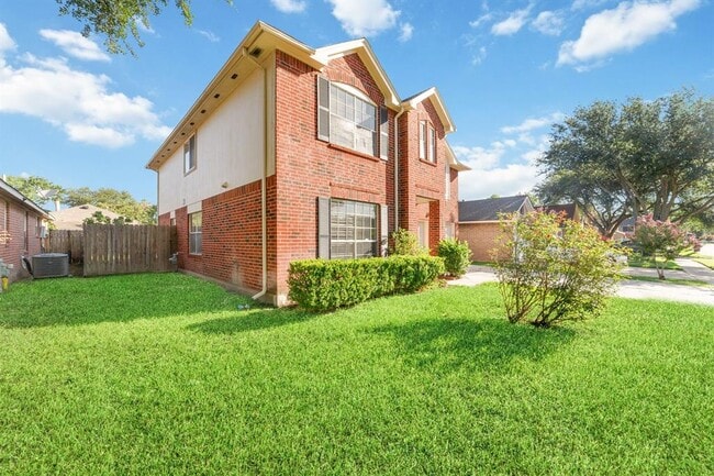 Building Photo - 5530 Imperial Grove Dr