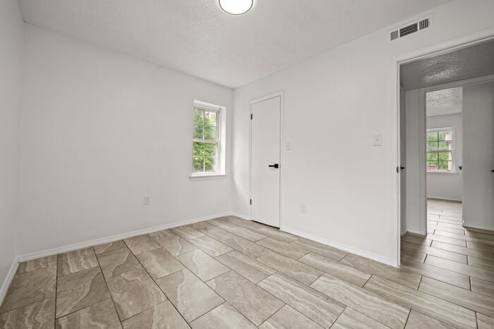 Primary Photo - Winchester Estates Apartments Waldron. Spa...