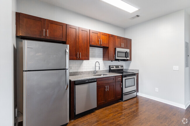 1BR, 1BA - Madison - 637-680SF - Cocina - Ellis Germantown