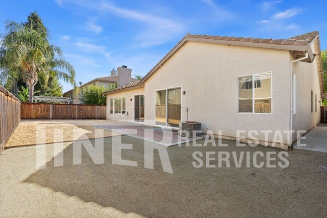 Building Photo - 1841 Edgemore Ave