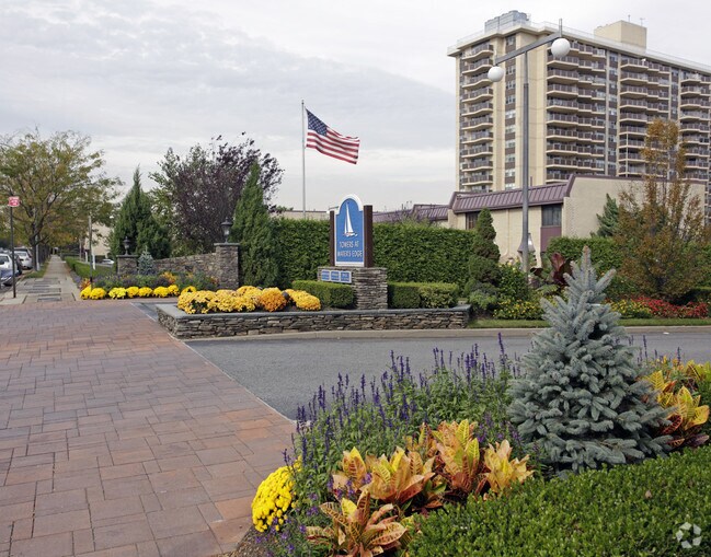 Towers at Waters Edge Apartments - Bayside, NY | Apartments.com