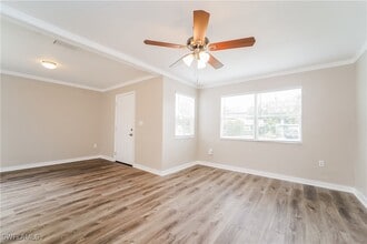 Building Photo - 700 Suncrest Dr