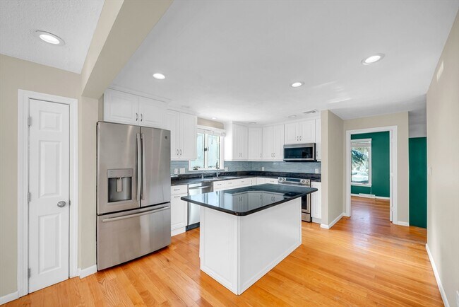 Foto del edificio - 2 Foxfire Dr