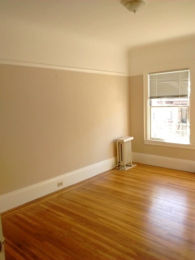 Building Photo - 2560 Polk St