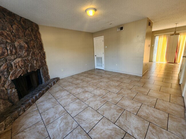 Foto del edificio - 1012 Seville Ave