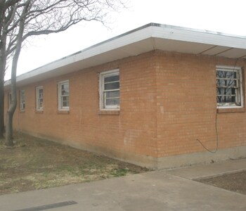Foto del edificio - 2300 SW 8th Ave