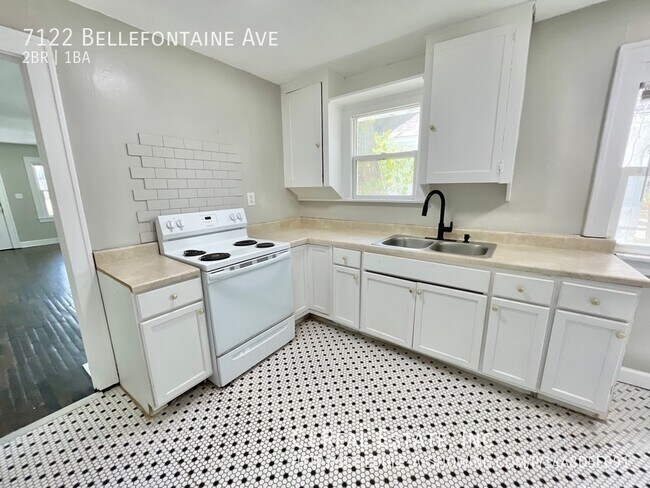 Building Photo - 7122 Bellefontaine Ave
