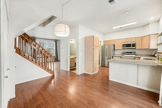 Building Photo - 5267 Estes Cir